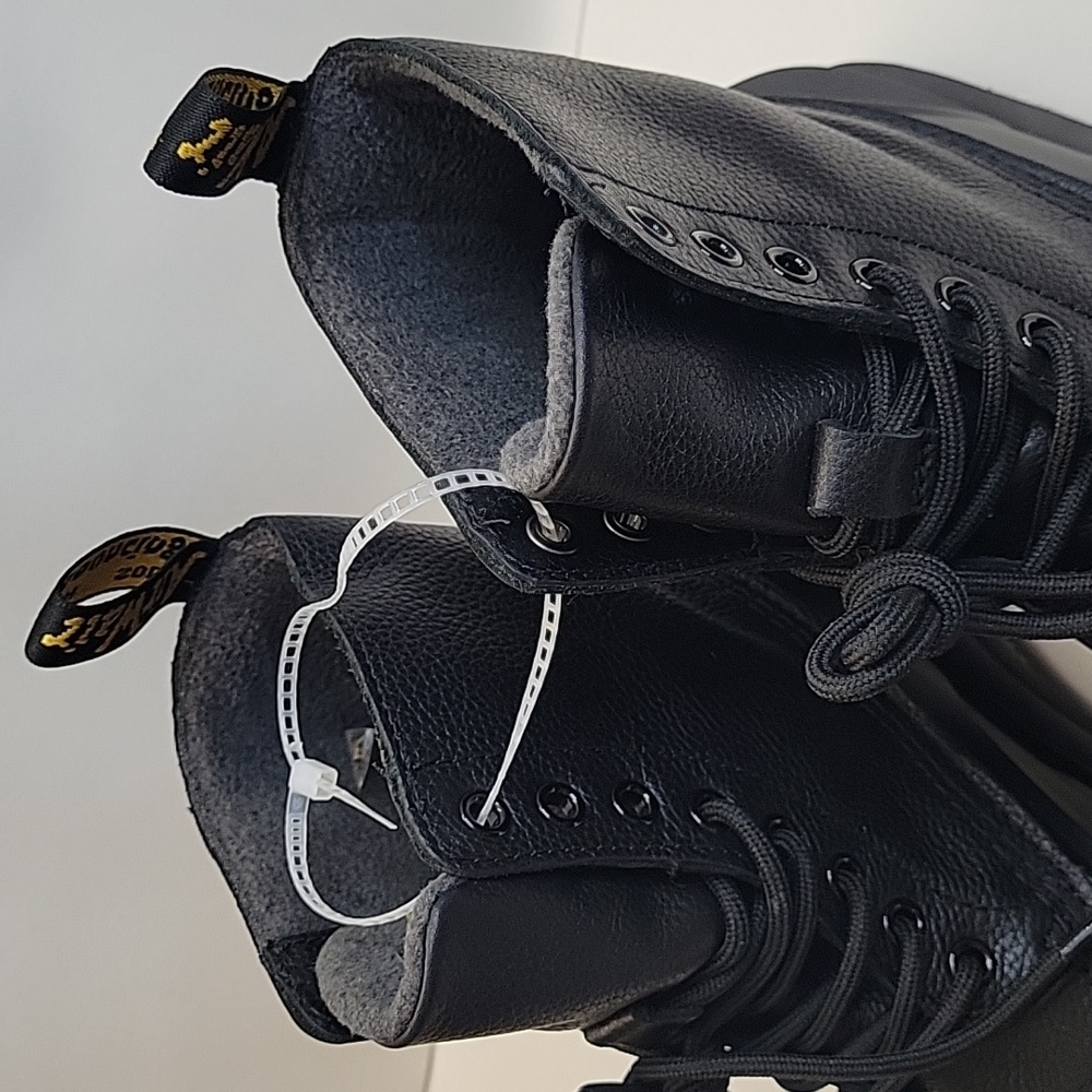 NWOB Dr.Martens 1460 Fleece Lined Sub Boots Water-resistant Black US M6 L7 UK 5 - Picture 15 of 17